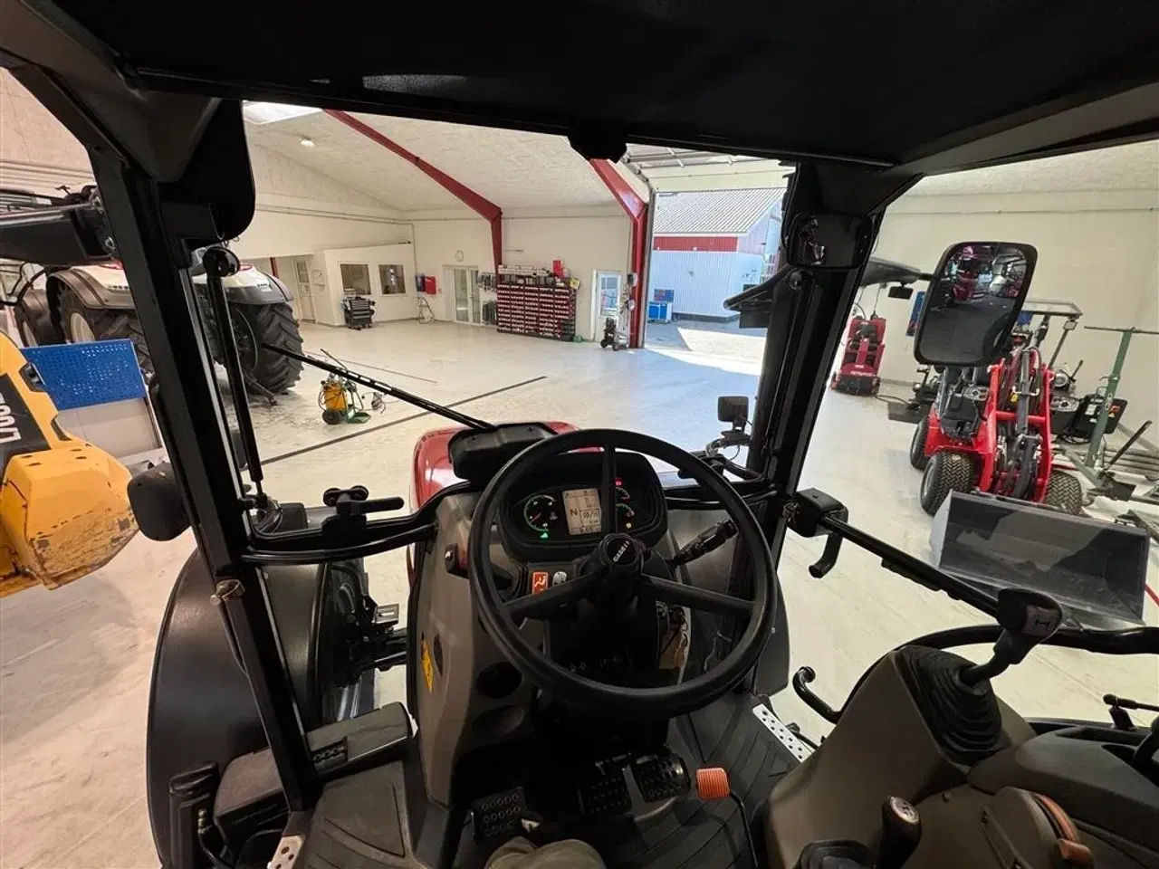 Billede 20 - Case IH FARMALL 115U KUN 425 TIMER! SOM NY!