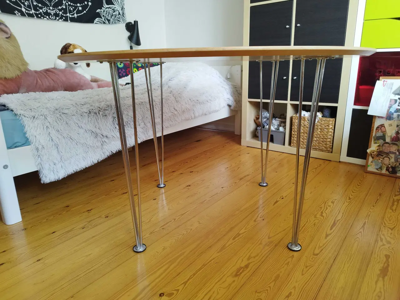 Billede 2 - Spisebord  Ø118 cm laminat spisebord