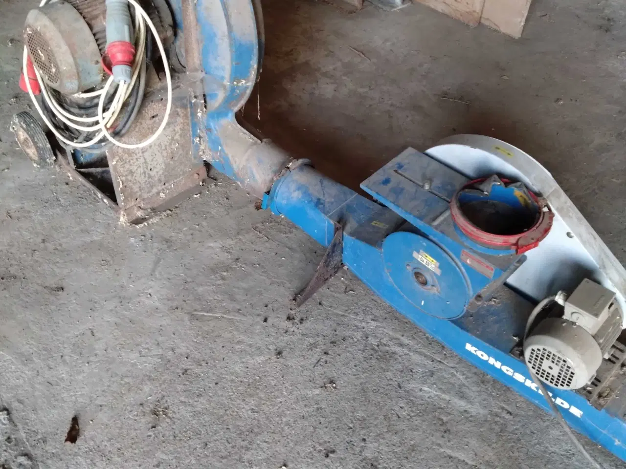 Billede 1 - Kornblæser med cellesluse,vægt og støvsuger