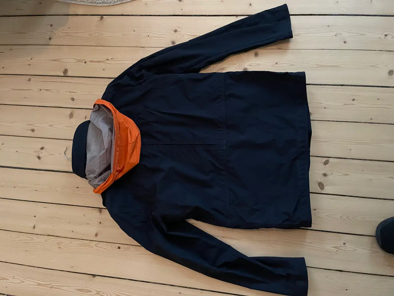 Billede 2 - Windbreaker Parajumper