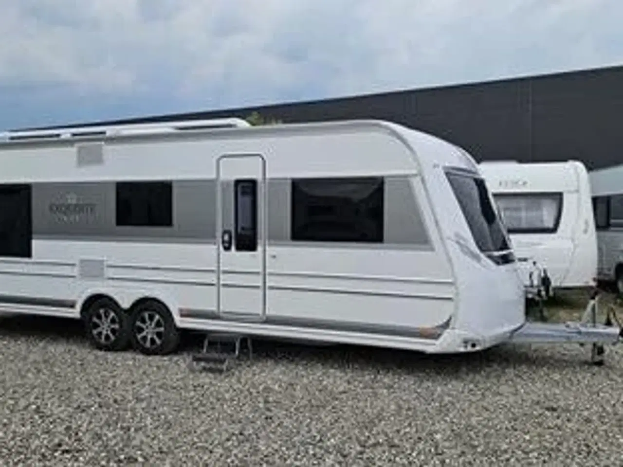 Billede 1 - LMC Exquisit Vip 685 D - Smugkig på Januar Tilbud - Spar 30.000