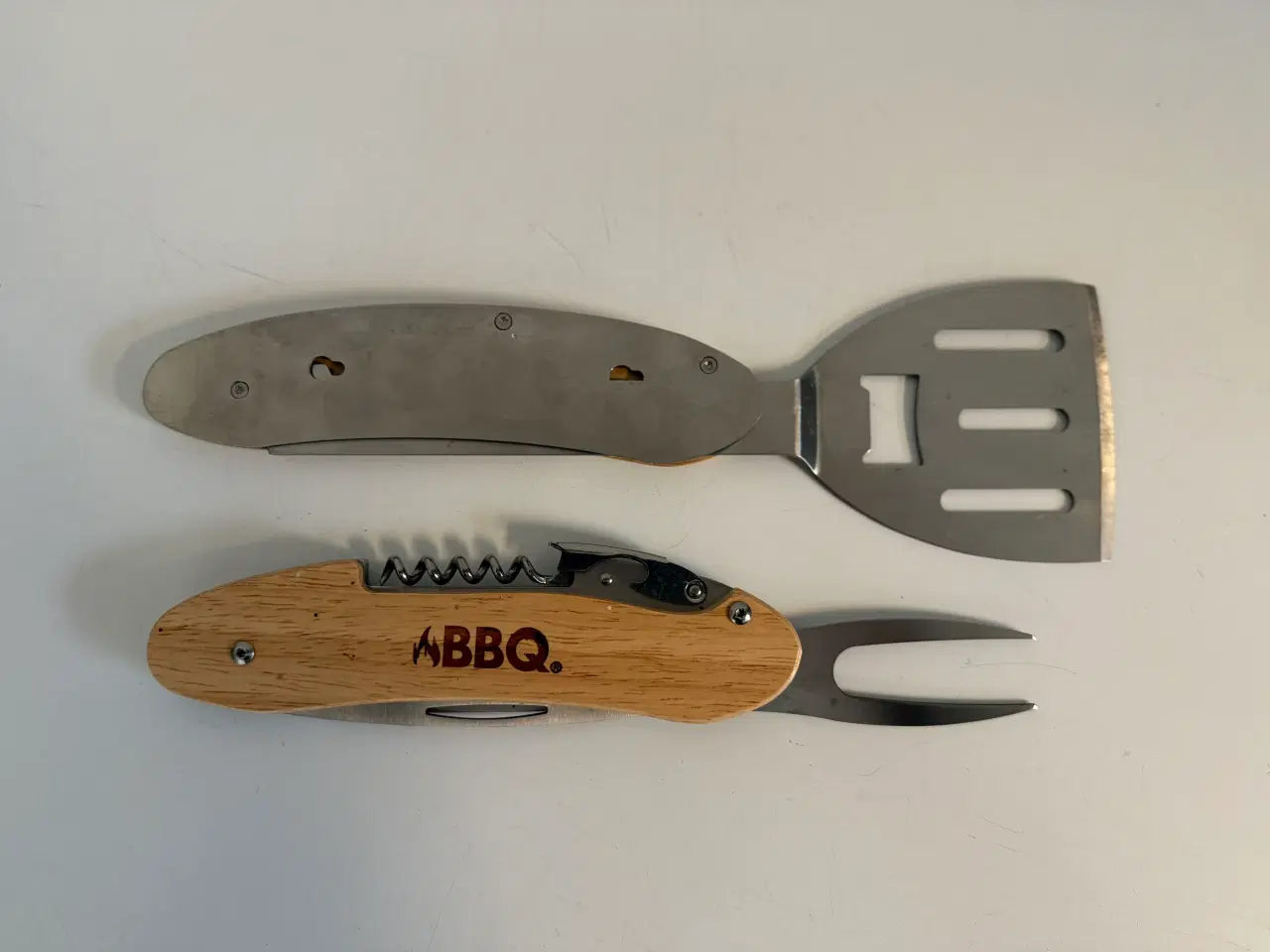 Billede 2 - BBQ multiværktøj grillbestik