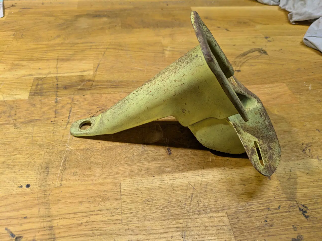 Billede 3 - Baglygteholder til Yamaha FS1