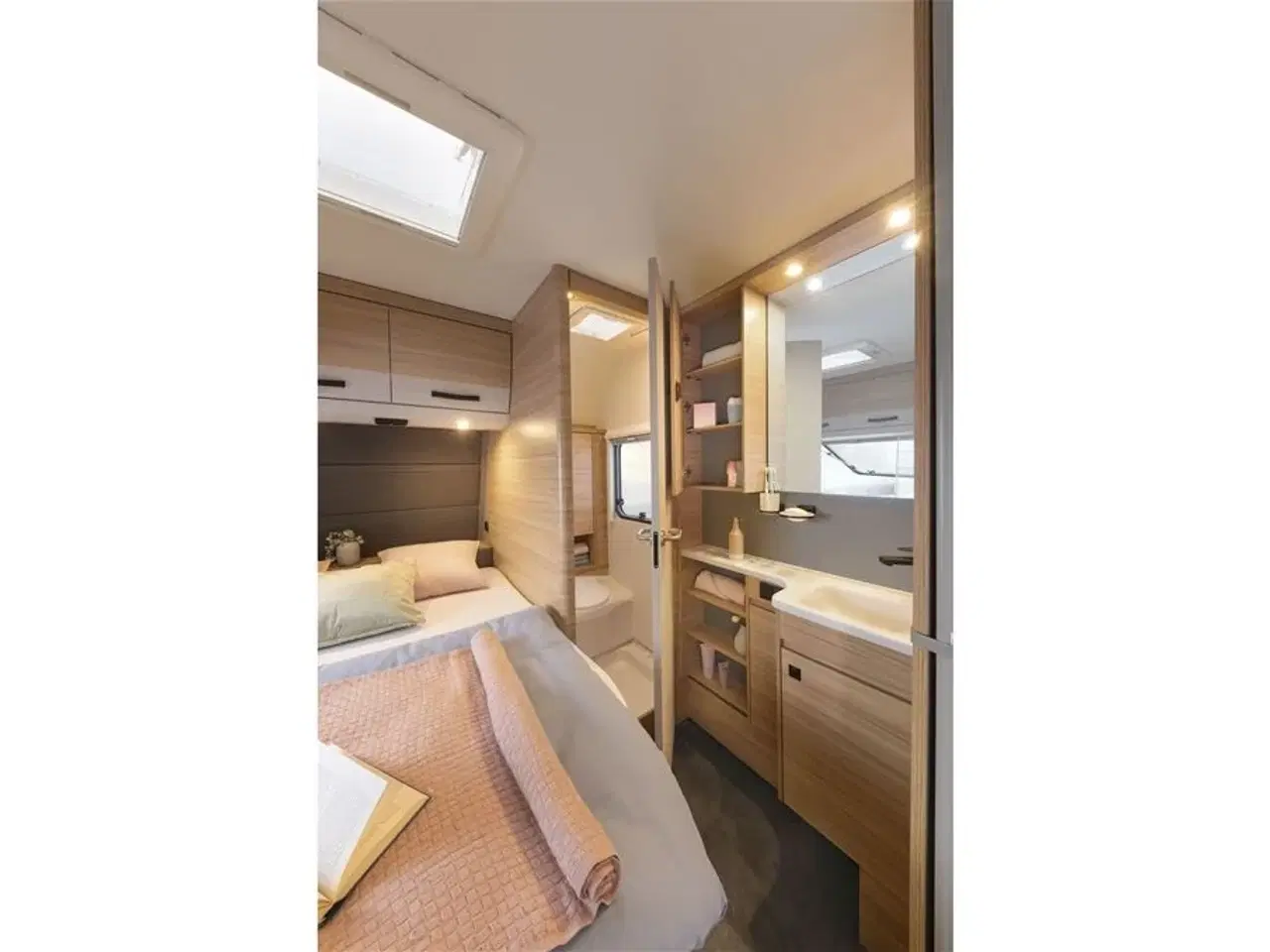 Billede 7 - 2026 - Dethleffs Camper 470 FR Dejlig vogn med rundsidegruppe og franskseng fra Hinshøj Caravan A/S