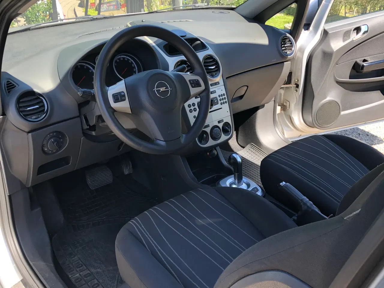 Billede 4 - Opel Corsa med automatgear og vinterdæk
