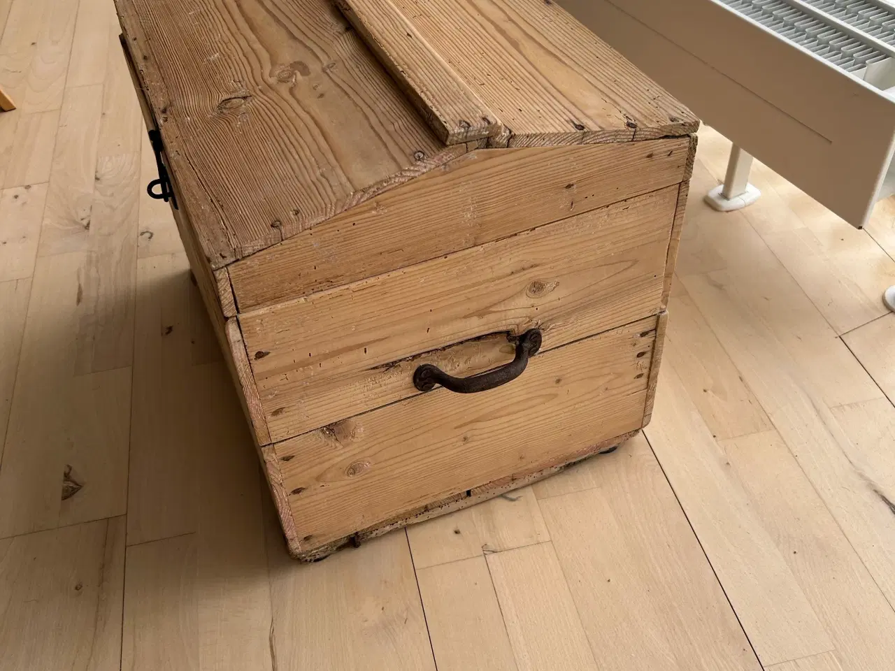 Billede 6 - Meget gammel trækiste