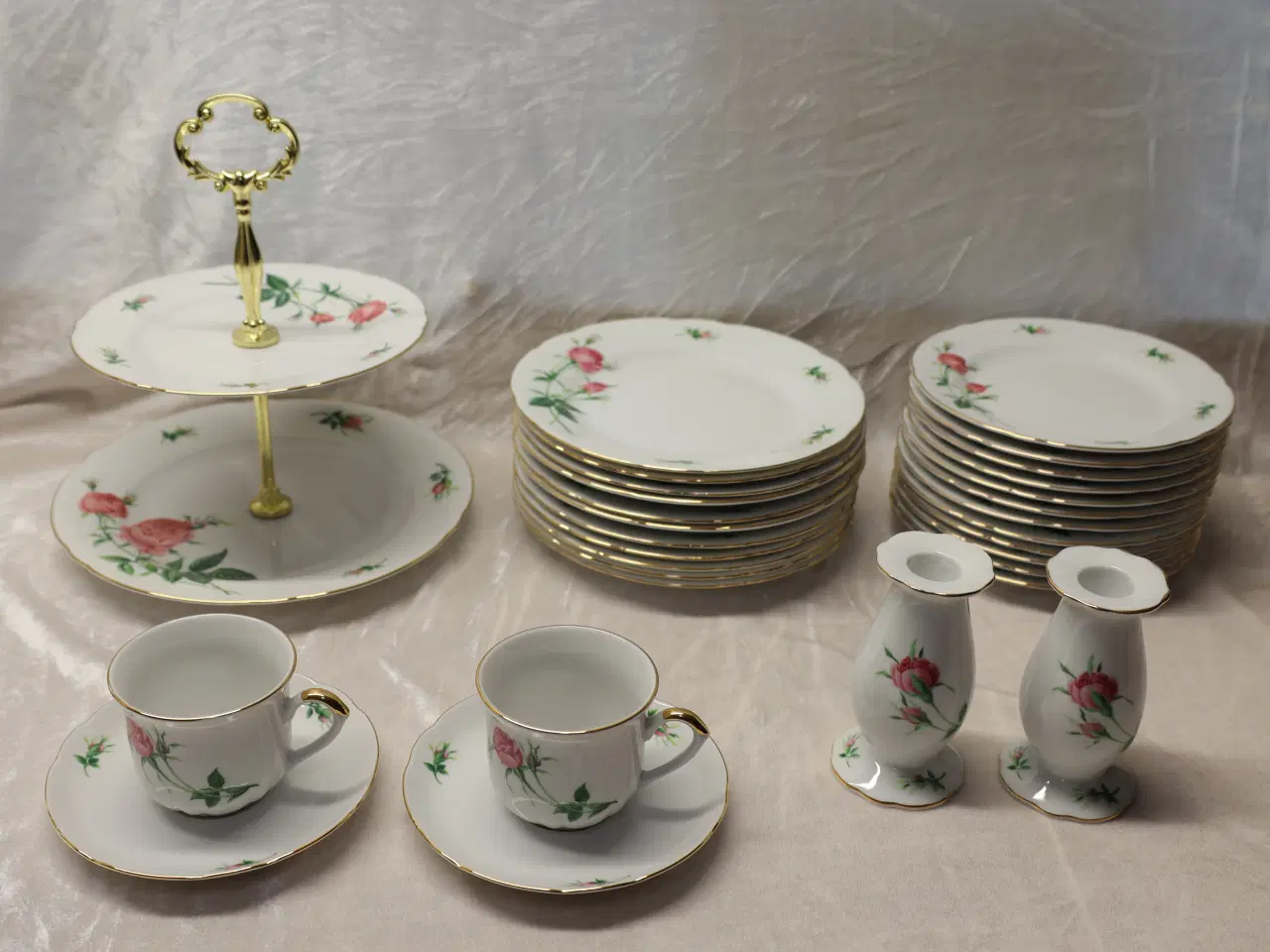 Billede 1 - Rose kaffestel fra Firkløveren