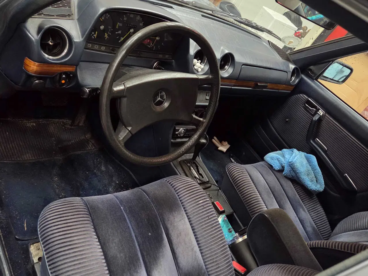 Billede 4 - Mercedes S123 300TD