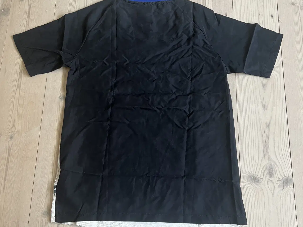 Billede 2 - T-shirt fra Adidas 