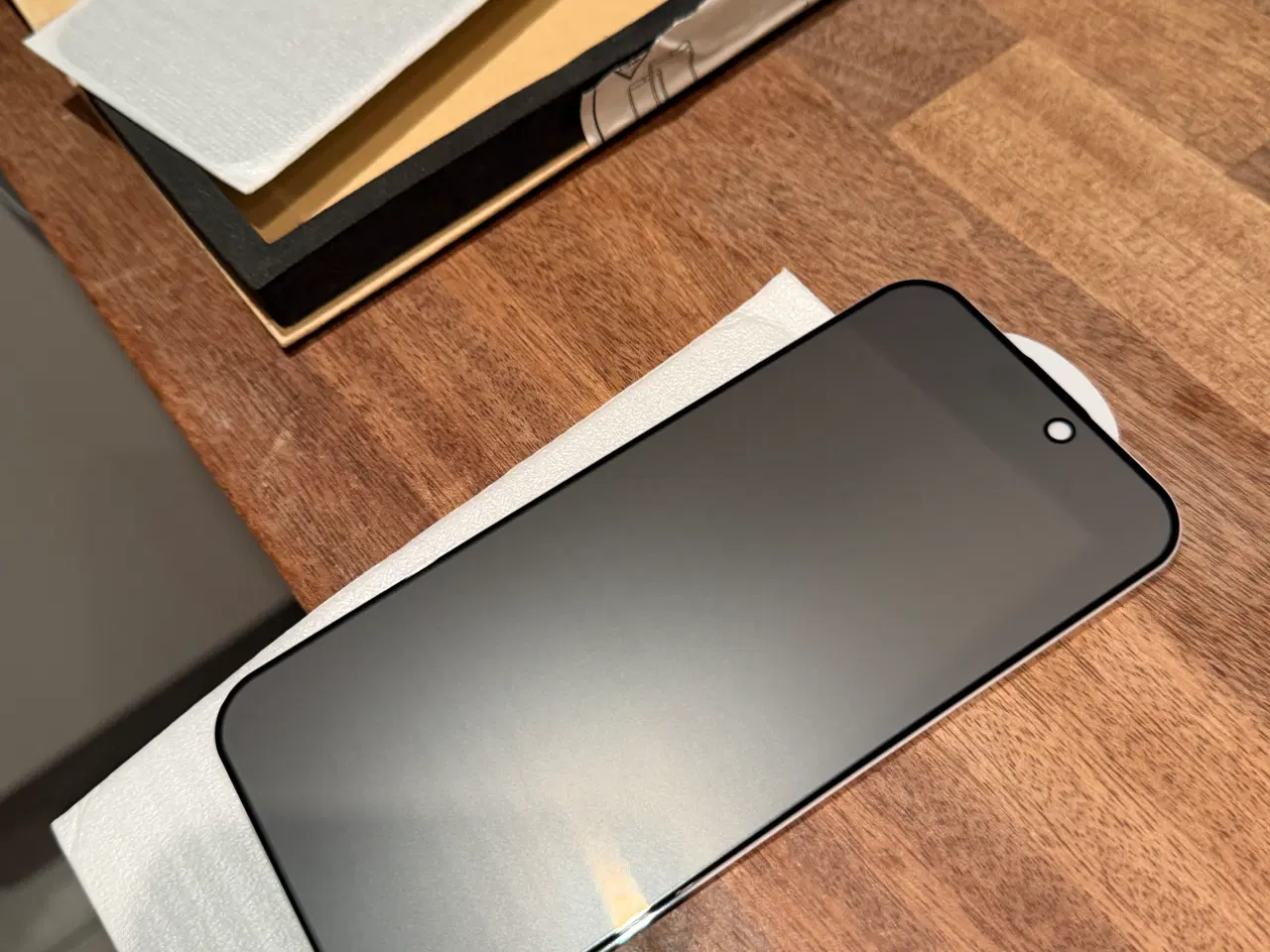 Billede 2 - Panserglas Privacy iPhone 16 pro Max (2 stk)