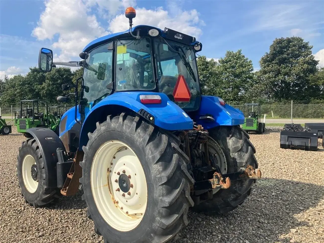 Billede 5 - New Holland T5.115 kun 3300 timer. frontlift