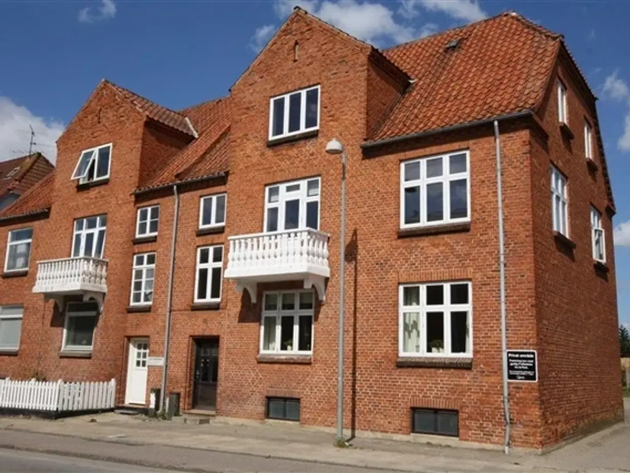 Billede 1 - Meget flot og lækker lejlighed tæt på Viborg midtby