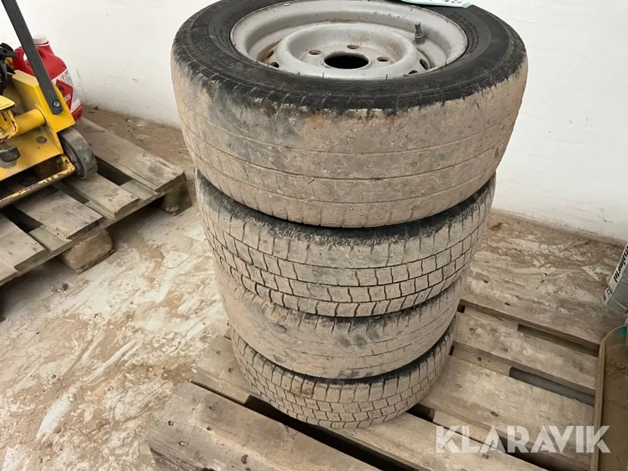 Billede 2 - Dæk fra maskintrailer 185/60R12 - 4 styk