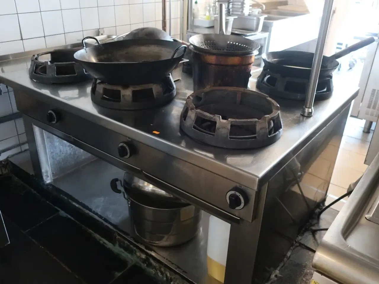 Billede 5 - Gaskomfur, 6 blus