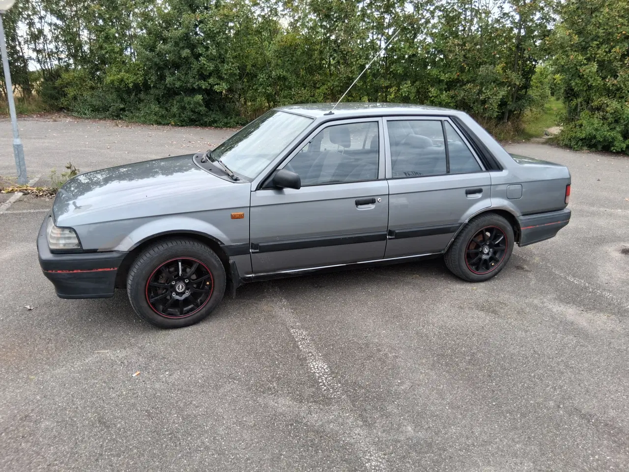 Billede 2 - Mazda 323 veteranbil 