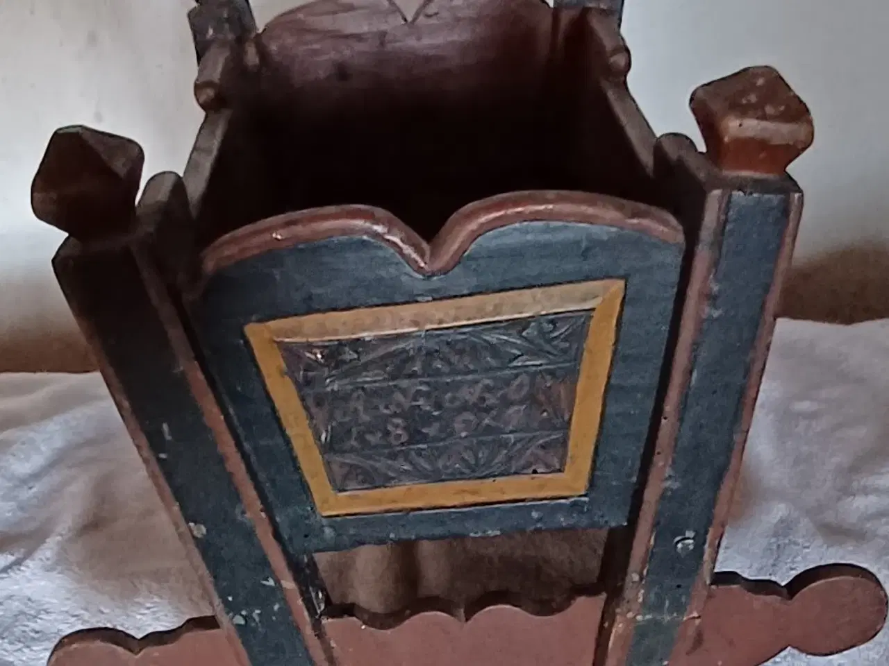 Billede 5 - Almue dukke-vugge, 1808