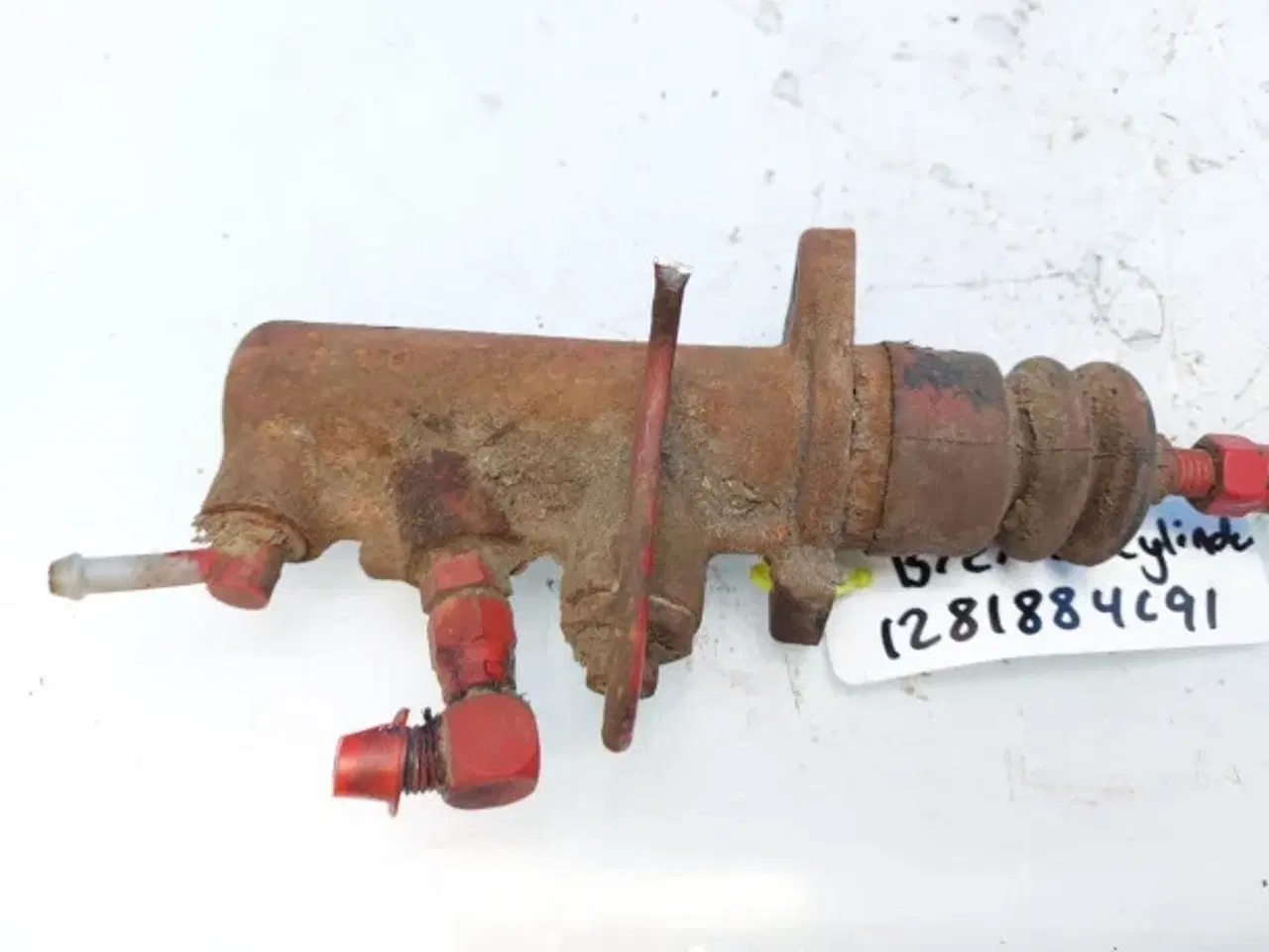 Billede 4 - Case 1660 Bremsecylinder 1281884C91