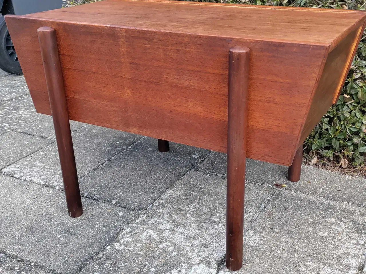 Billede 6 - Sybord med opbevaring