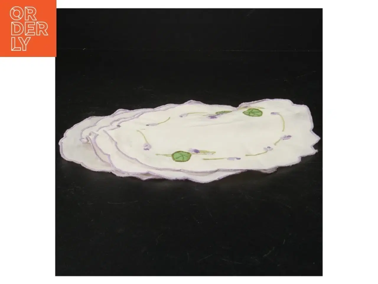 Billede 2 - Broderede servietter (str. 20 cm)