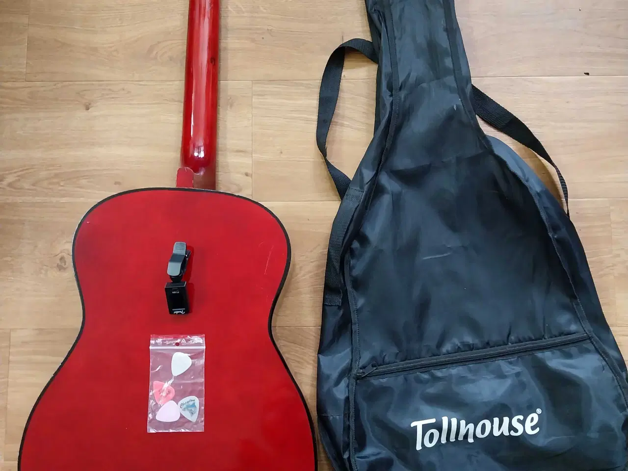 Billede 4 - Guitar med mere.