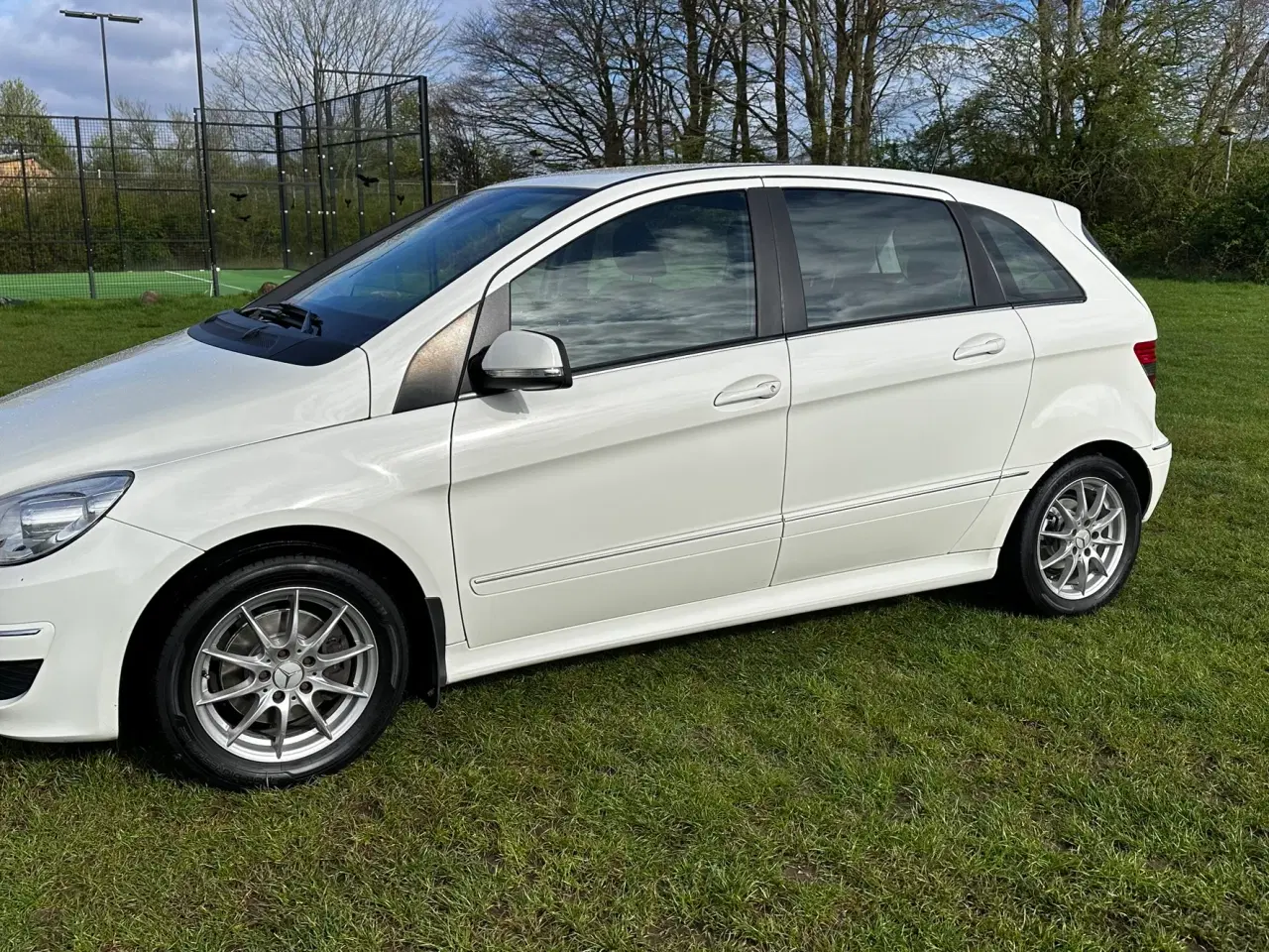 Billede 2 - Flot velholdt Mercedes, bliv billigt kørende.