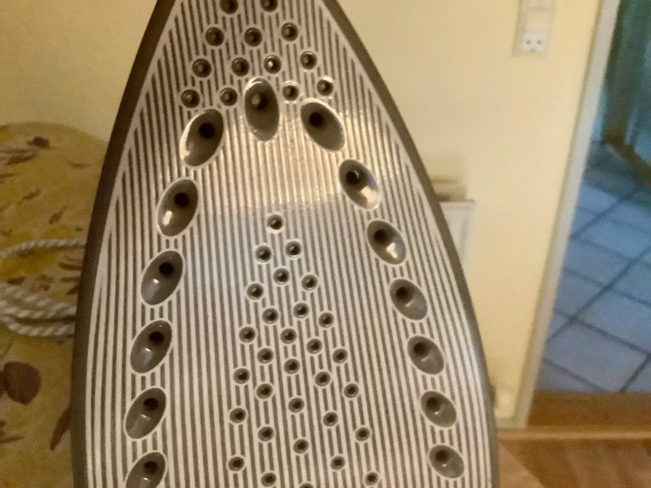 Billede 4 - Tefal dampstrygejern kun brugt få gange.