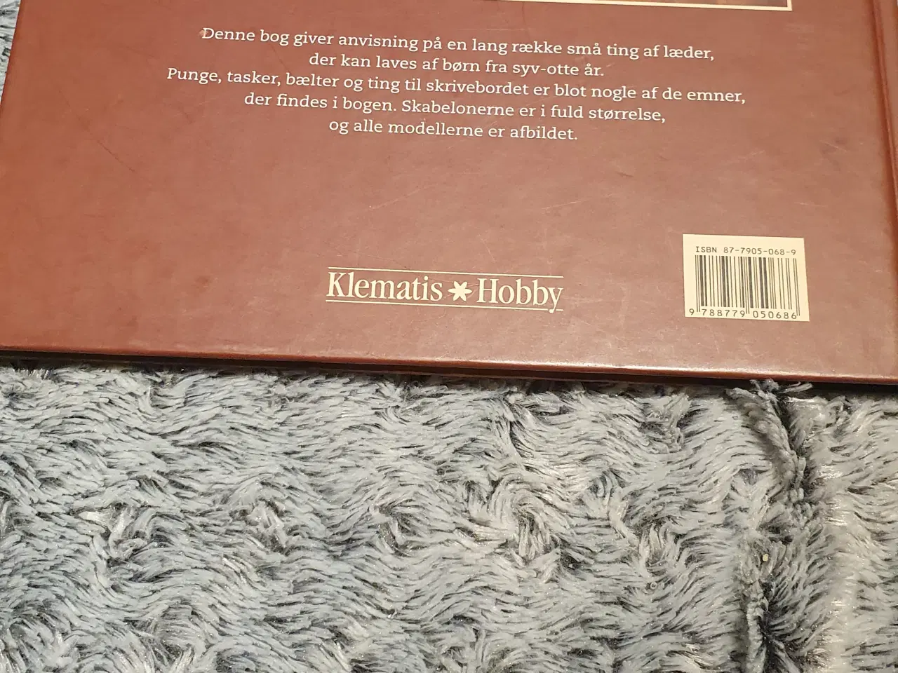 Billede 2 - Ny bog: små ting I læder