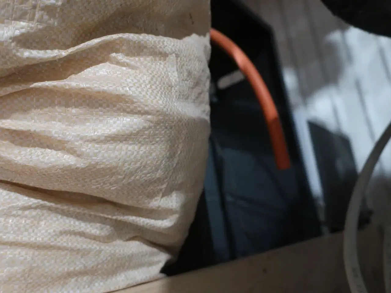 Billede 5 - Palle med varmeovn, malersprøjte m.m.