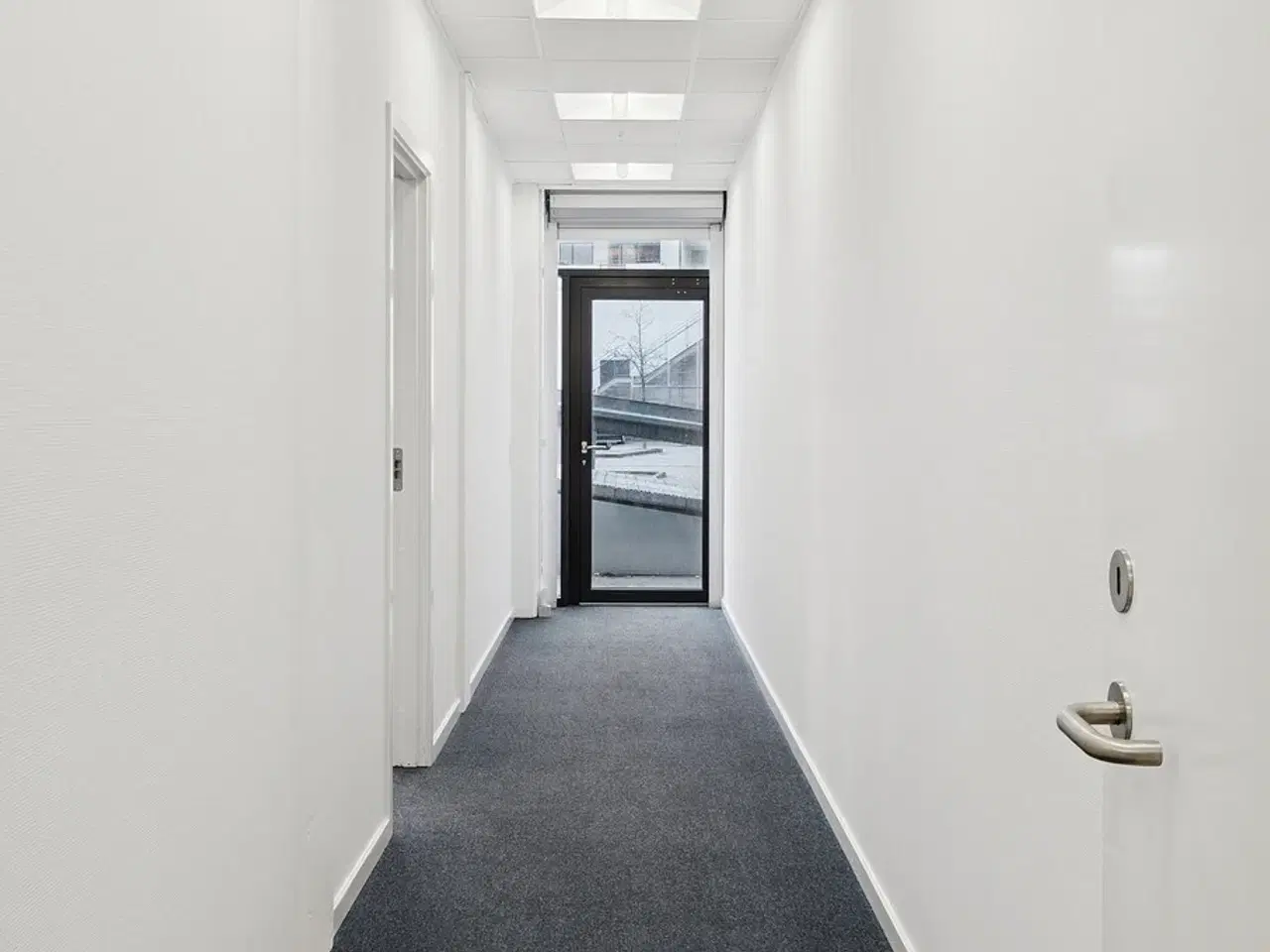 Billede 9 - Velindrettet lager- og showroomlejemål med kontormulighed tæt på Centrum og Øresundsmotorvejen