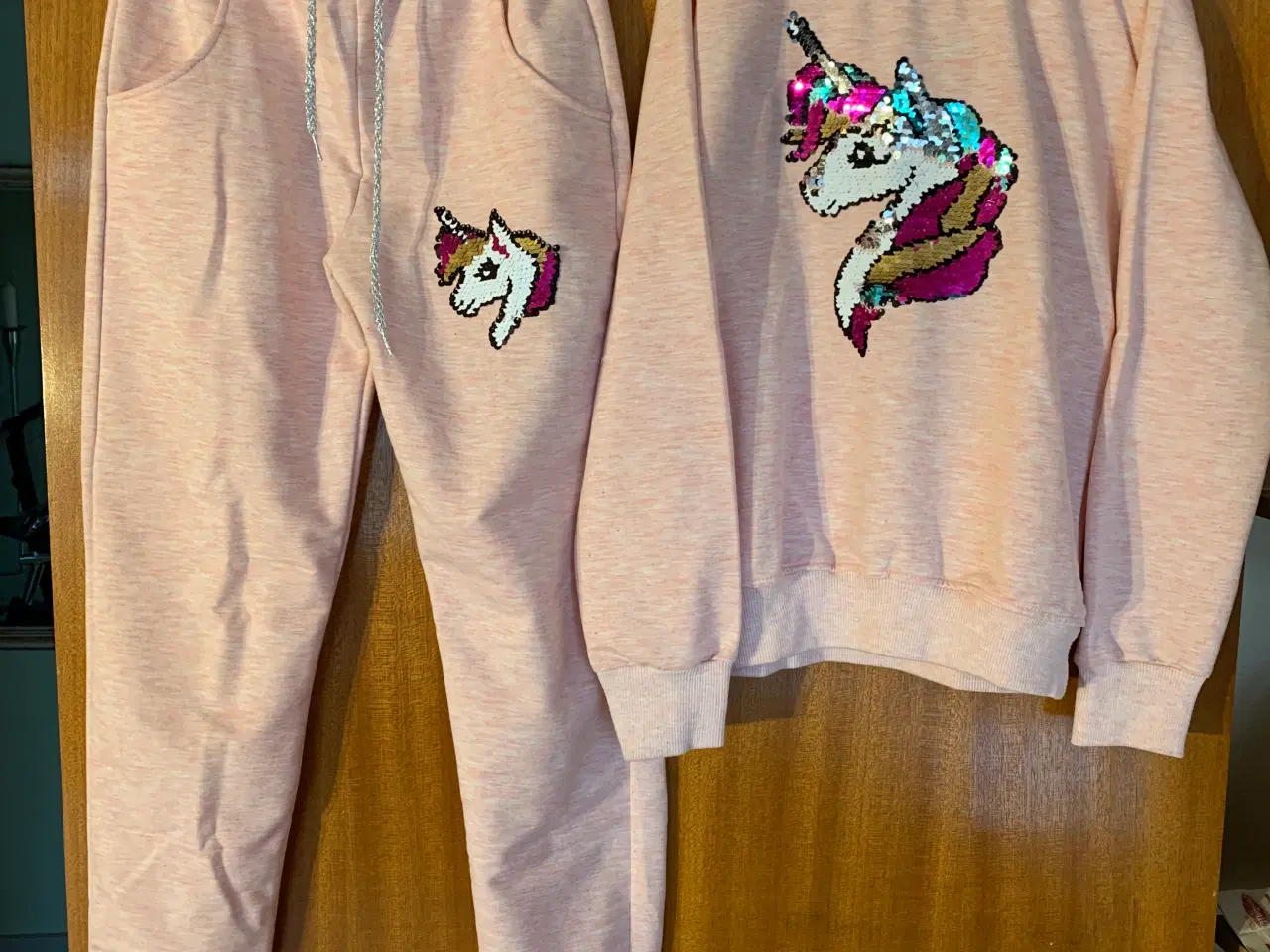 Billede 2 - Pigetøj str. 10 - 12 år