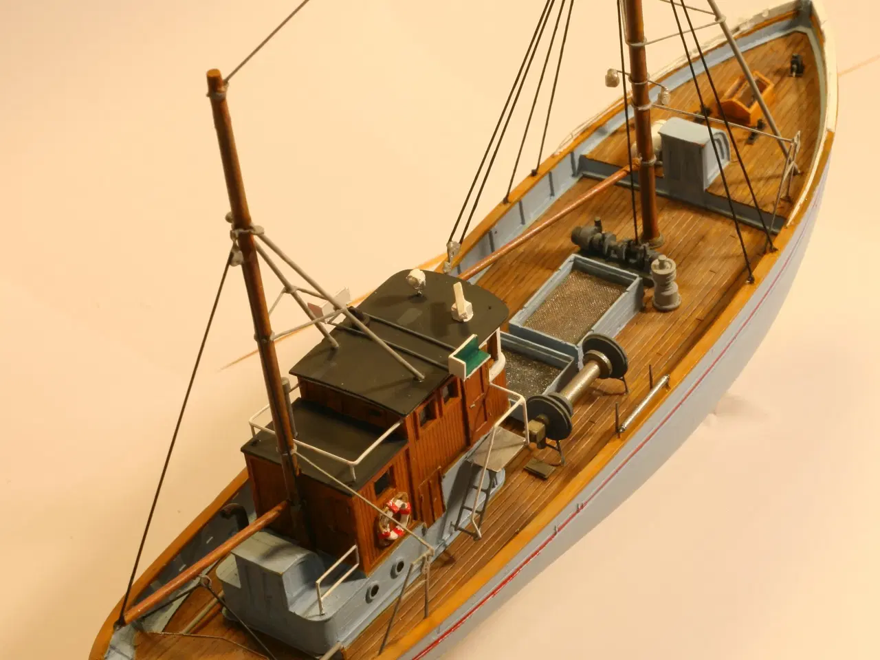 Billede 3 - Fiskekutter i størrelse H0 ( 1:87 )