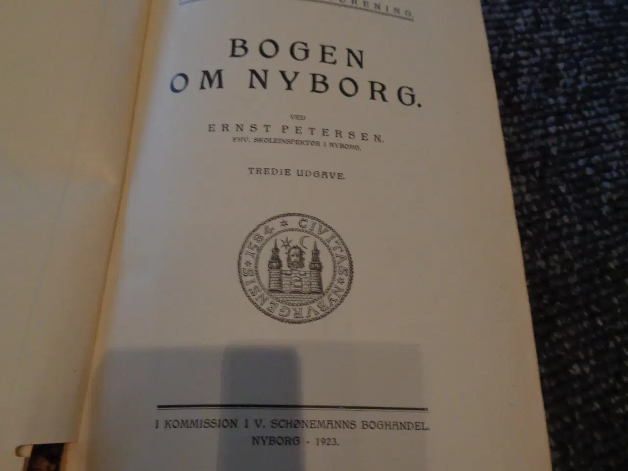 Billede 5 - Gammel bog om Nyborg