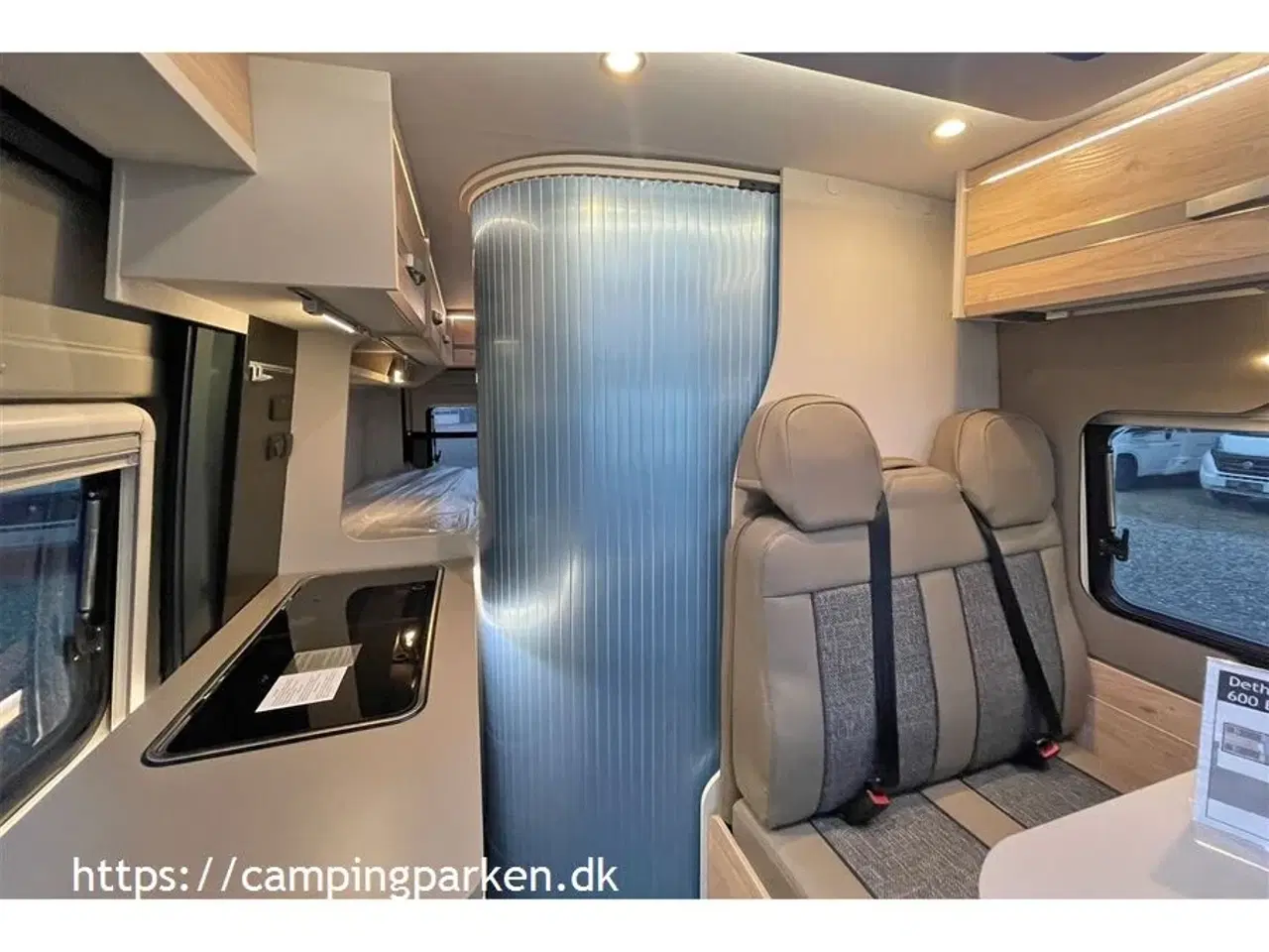 Billede 10 - 2024 - Dethleffs Globetrail CVD 600 ER Advantage   Markedets korteste camper van med enkeltsenge – og stort panoramavindue!