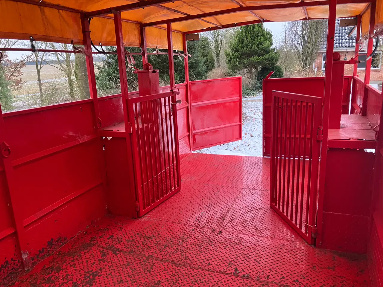 Billede 9 - Kreaturvogn med ny bund