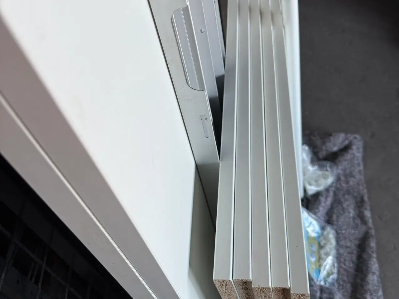 Billede 9 - IKEA PAX 75x201cm stænger, hylder & skydedørspar.