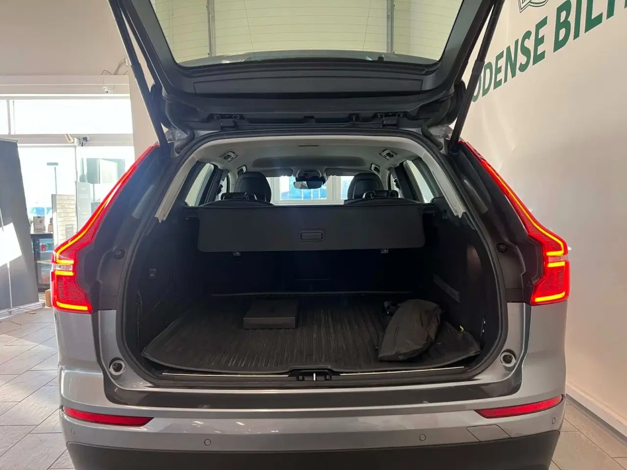 Billede 4 - Volvo XC60 2,0 D4 190 Momentum aut. AWD