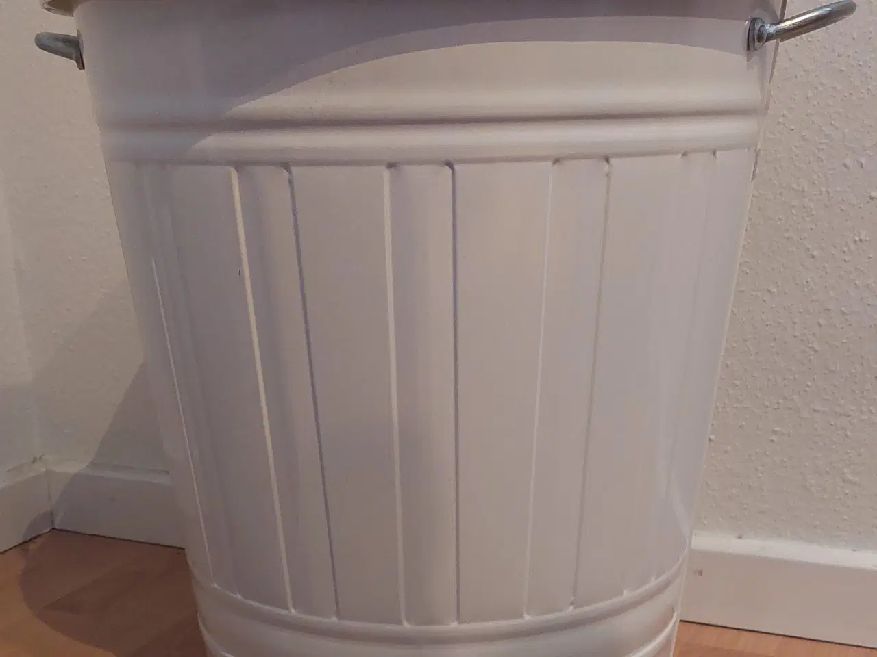 Billede 1 - Ikea spand med låg "Knodd"