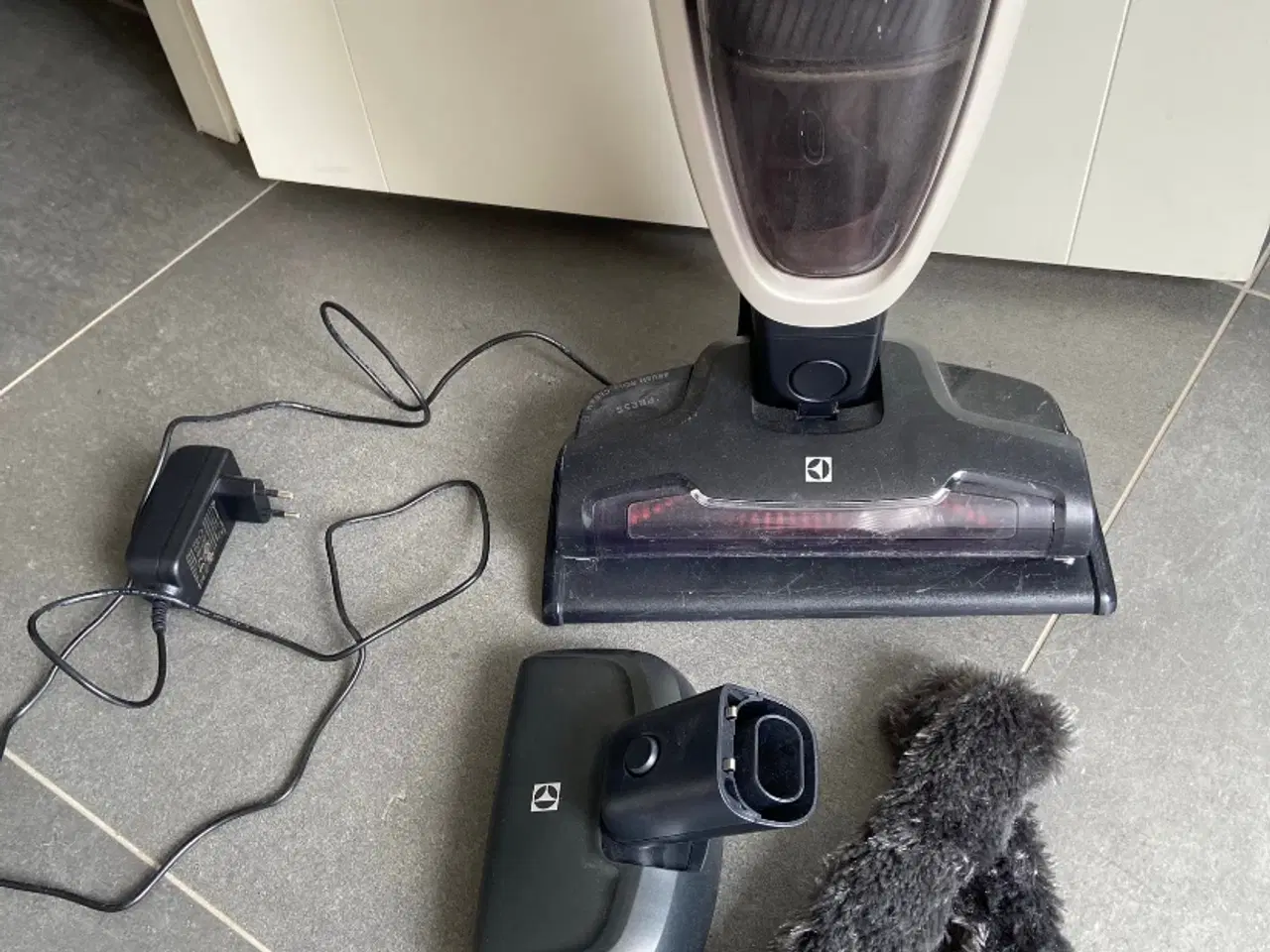 Billede 3 - Electrolux WELL Q7 Ledningsfri Støvsuger Hvid
