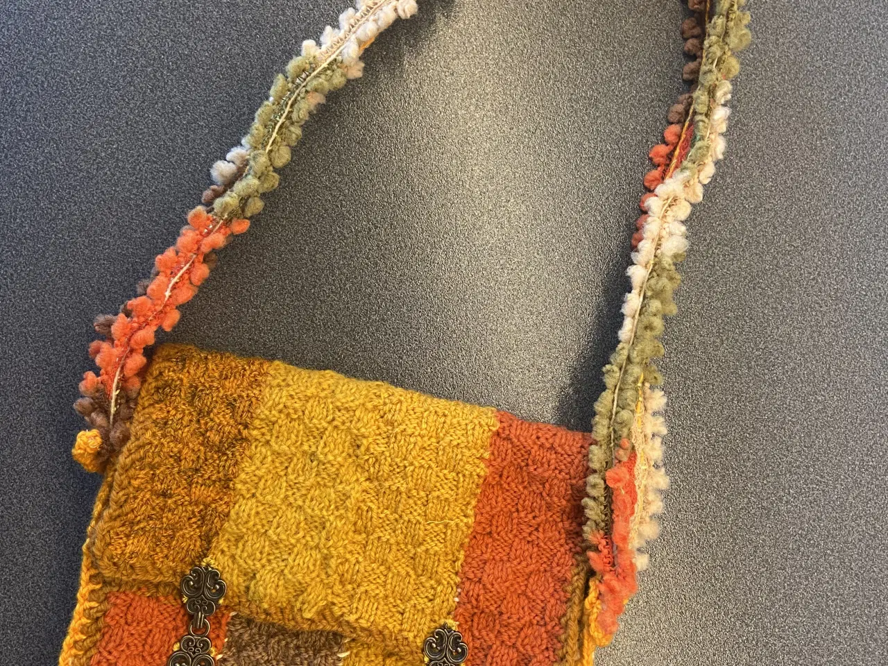 Billede 1 - Strikket ul skuldre task