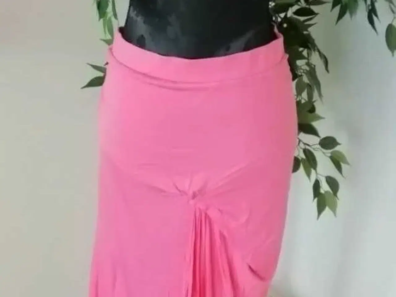 Billede 1 - Nederdel. Clea. Large/40