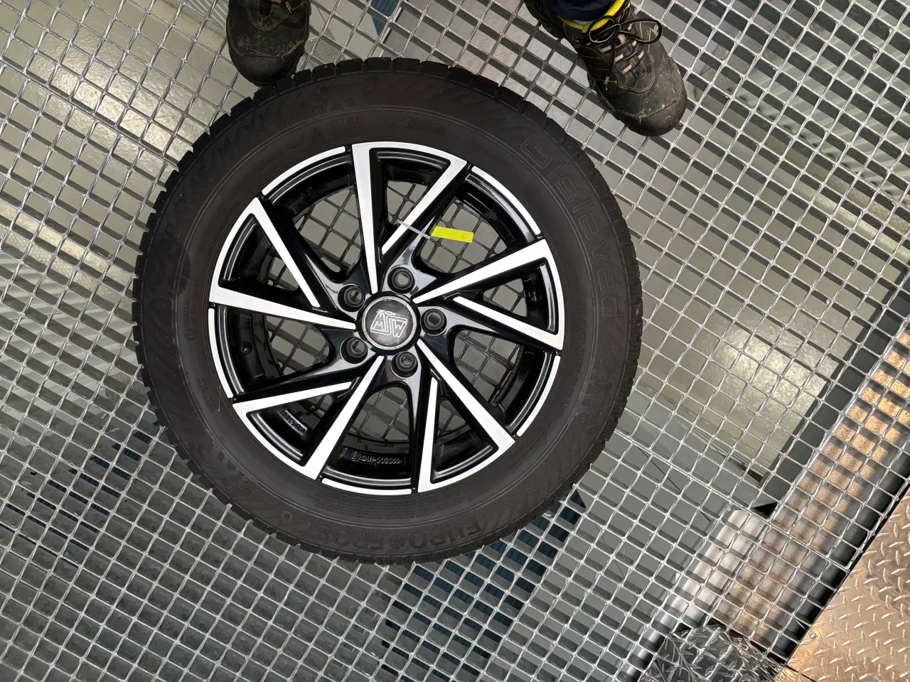 Billede 5 - Flotte alufælge med vinterdæk