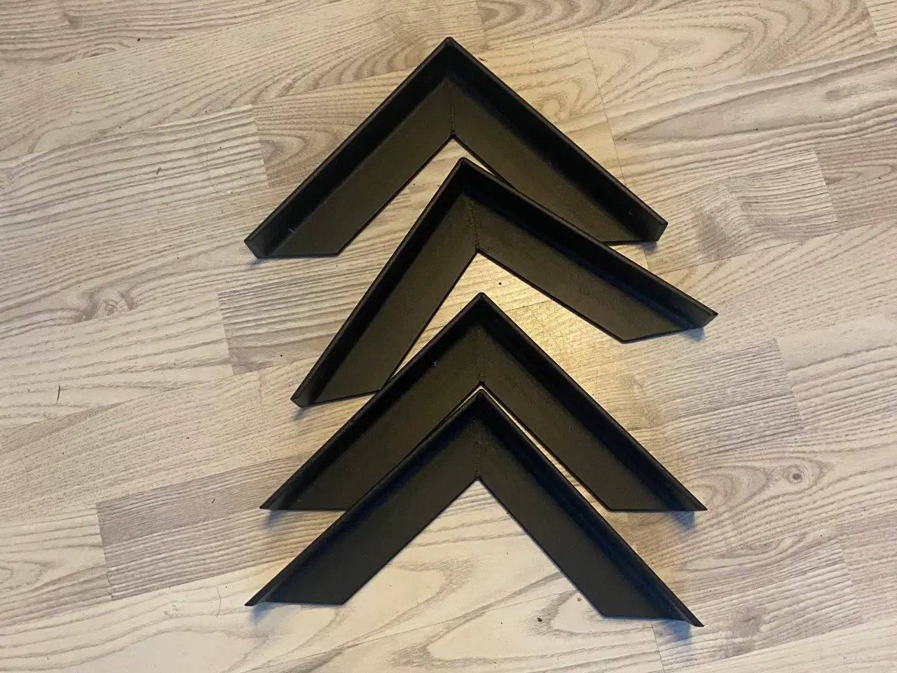 Billede 3 - Hylder i massiv træ