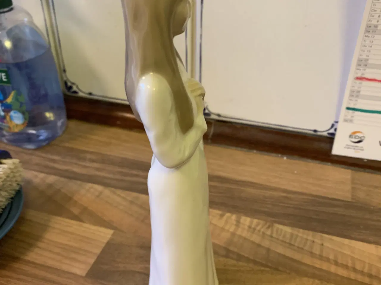 Billede 4 - Konfirmand kgl porcelæns figur