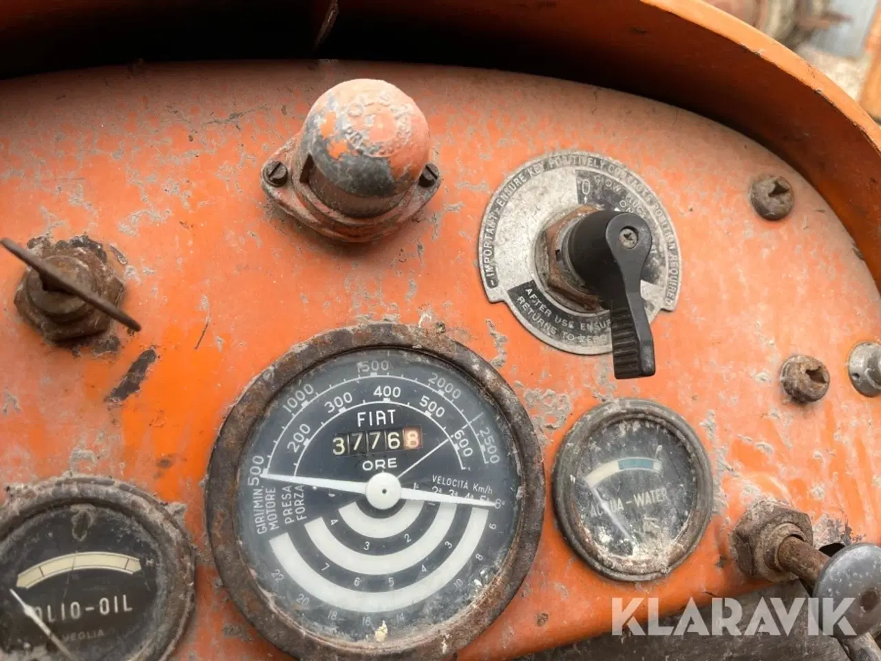 Billede 10 - Traktor Fiat 411 4 cylinder Diesel