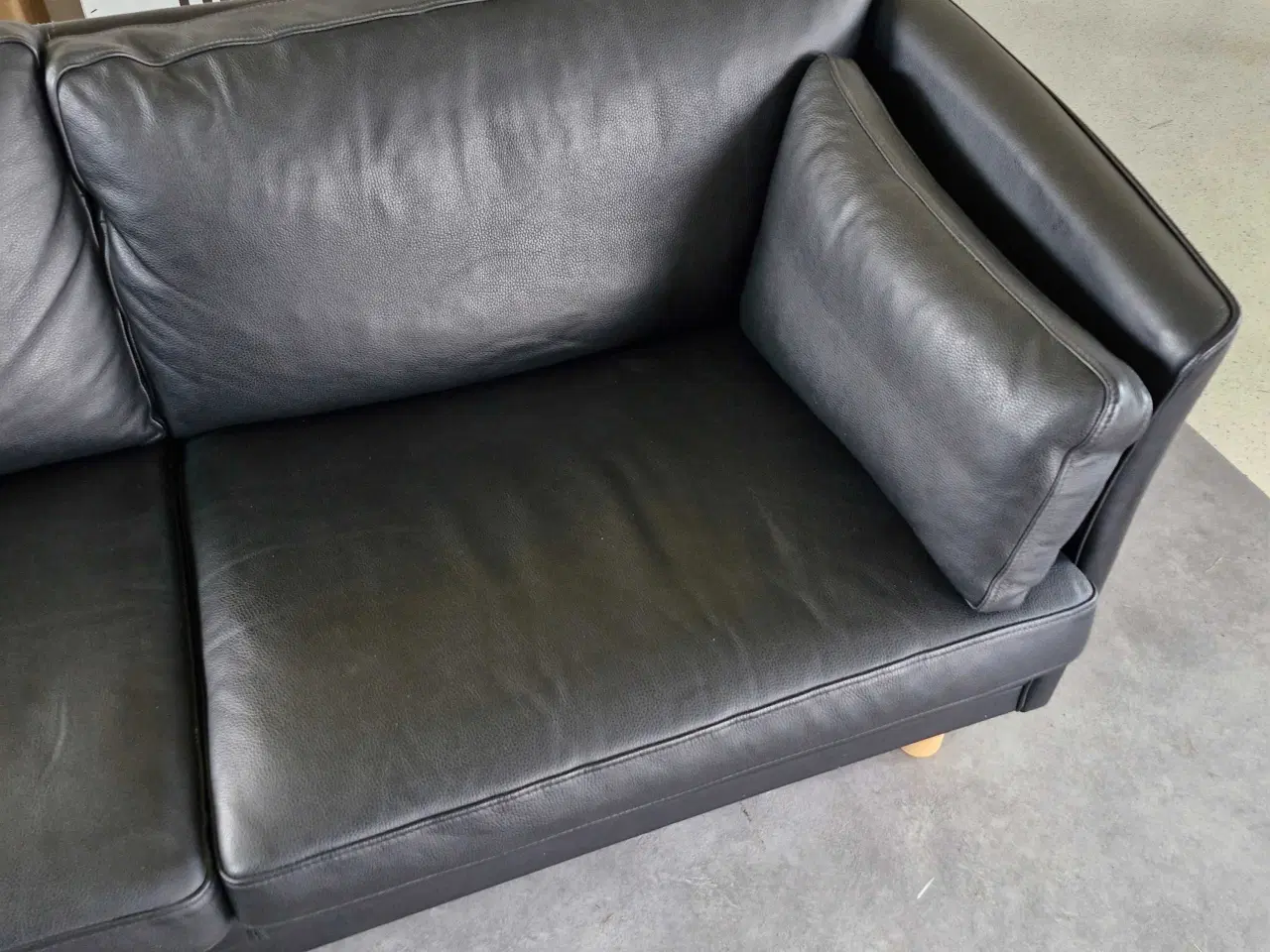 Billede 3 - Sofa sort læder 