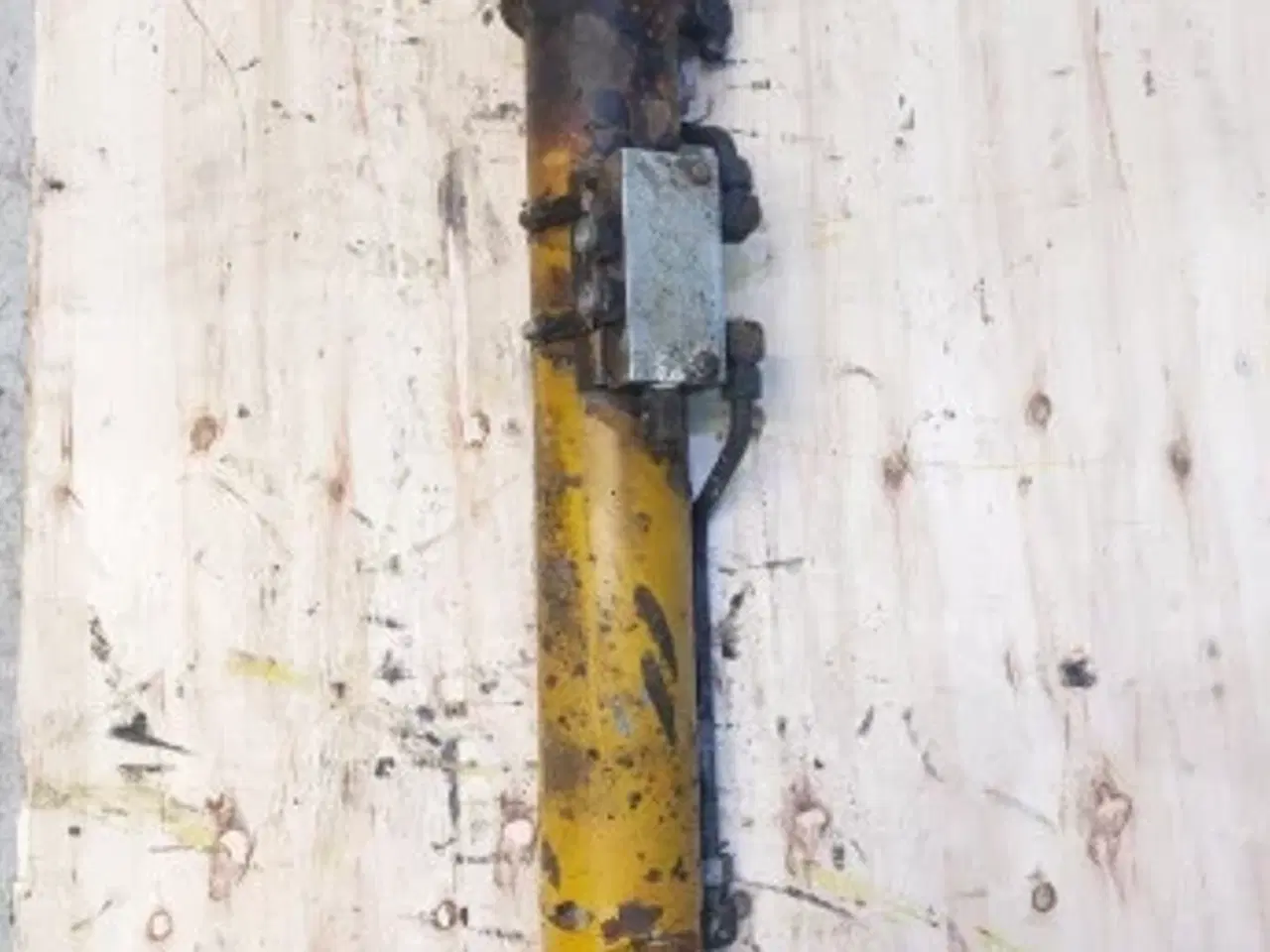 Billede 6 - Hydrema 906B Sideforskydnings Cylinder 200141