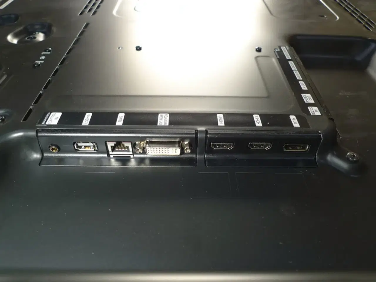 Billede 6 - Prof. Monitor 46" Samsung UH46F5, HDMI, DVI, RJ45 m.m.