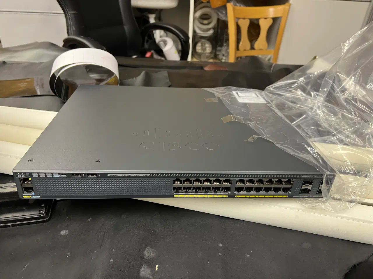 Billede 1 - Cisco 24 port switch Poe+  ny!!