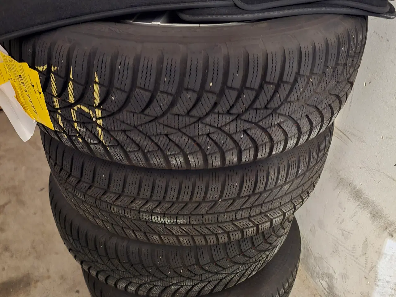 Billede 5 - Vinterdæk Continental og Stålfælge 17 “