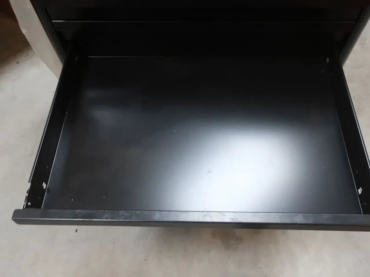 Billede 7 - Værkstedsvogn med indhold